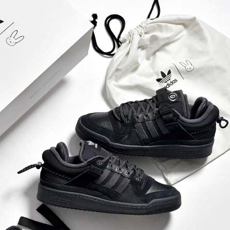 BAD BUNNY SNEAKER