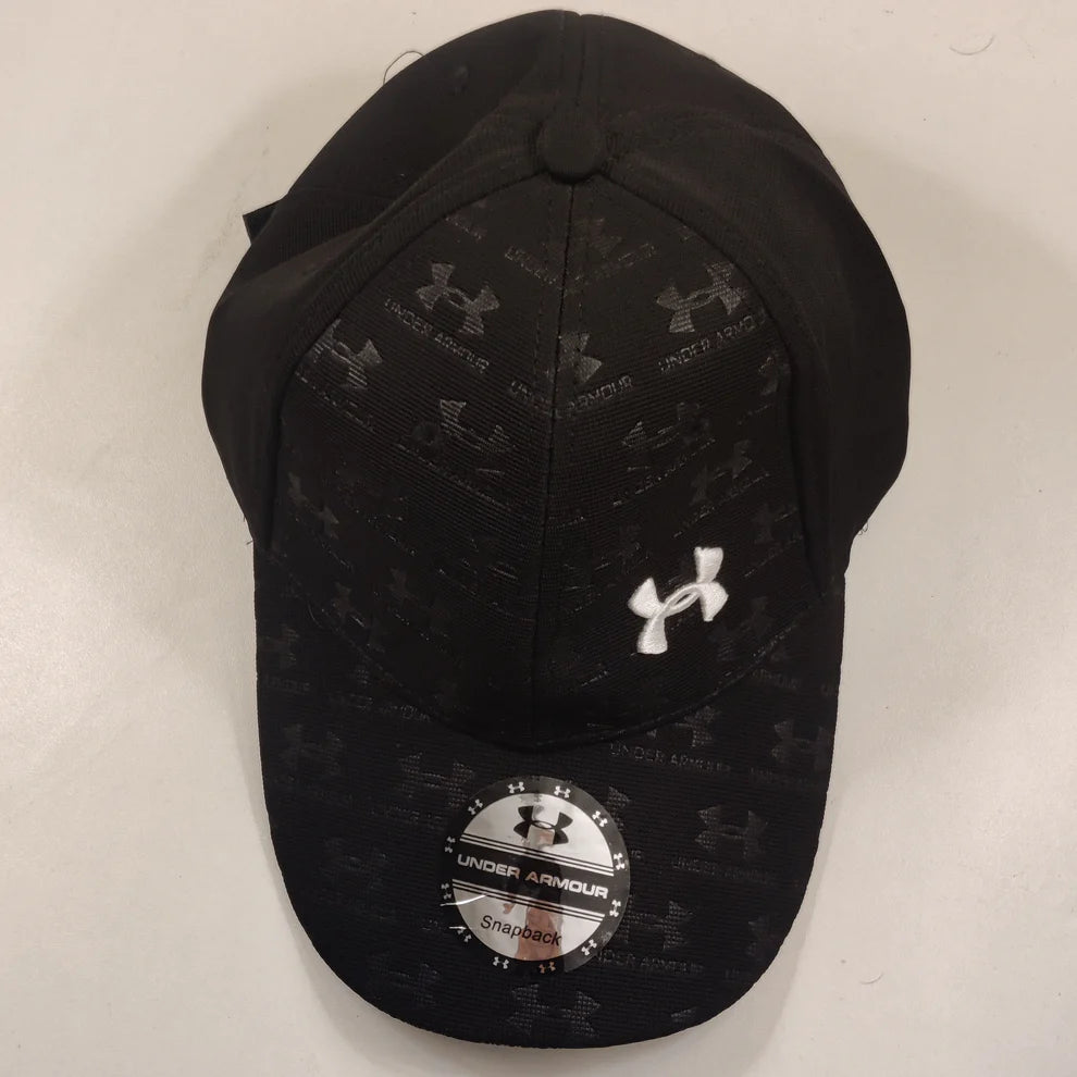 Classic and Cool Embroidery Logo Cap With Adjustable Buckle For Men and Women