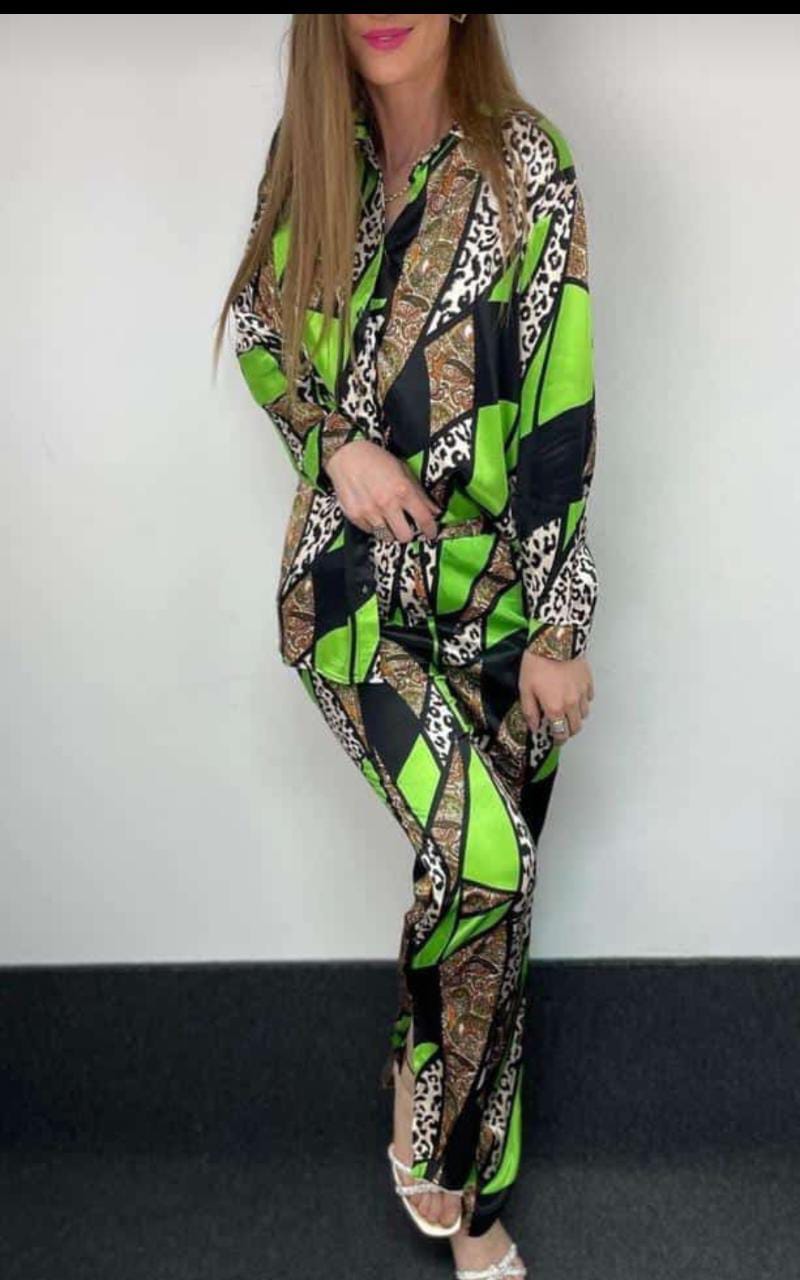 Women Printed Satin/ Linen Shirt & Pants Co-Ord Set
