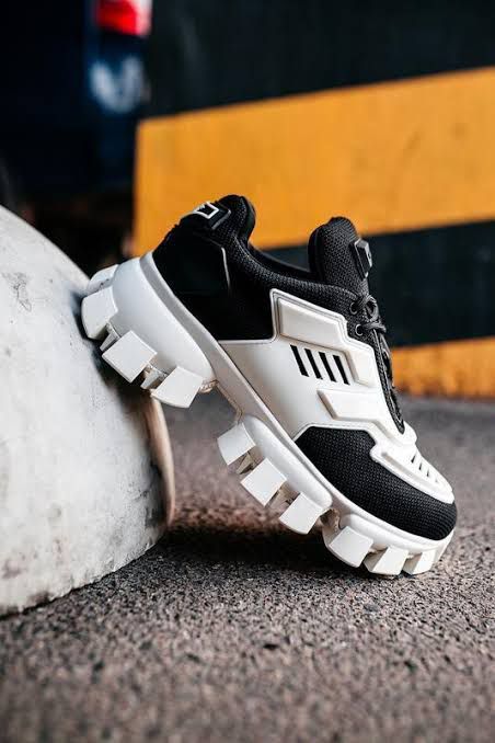 PREMIUM CLOUDBUST SNEAKERS FOR MEN