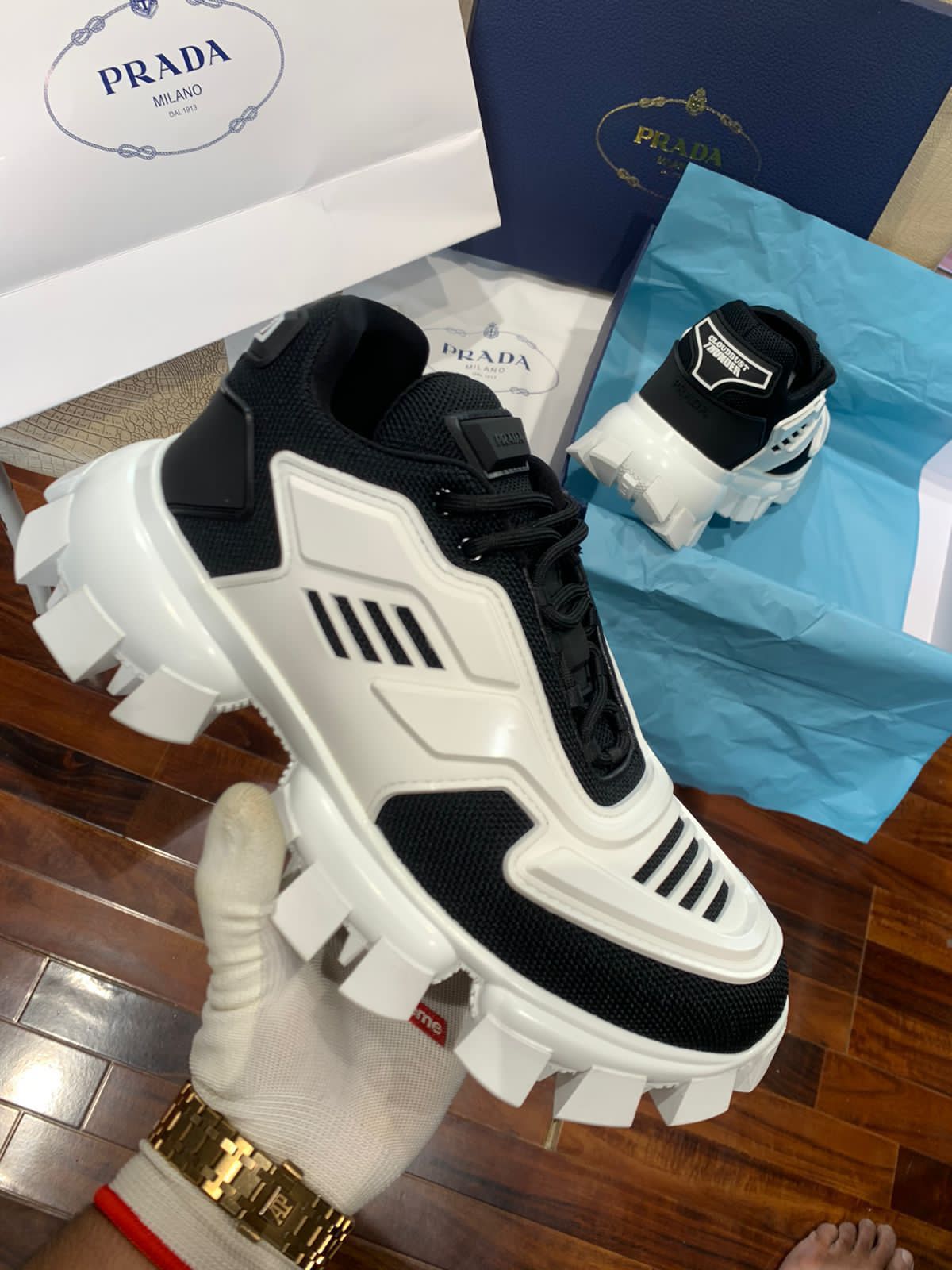 PREMIUM CLOUDBUST SNEAKERS FOR MEN