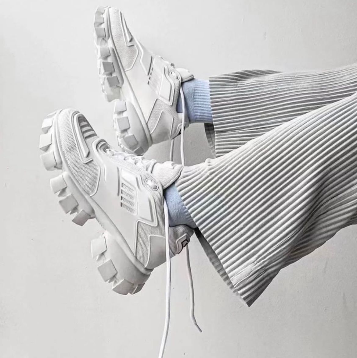 PREMIUM CLOUDBUST SNEAKERS FOR MEN