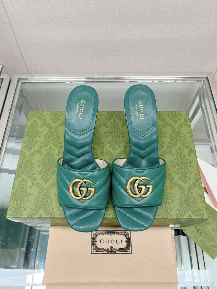 PREMIUM MULES FOR WOMEN