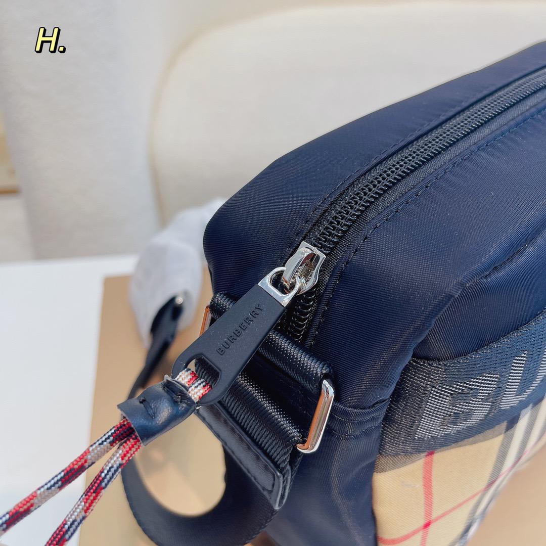 PREMIUM SOFT TRUNK MESSENGER BAG