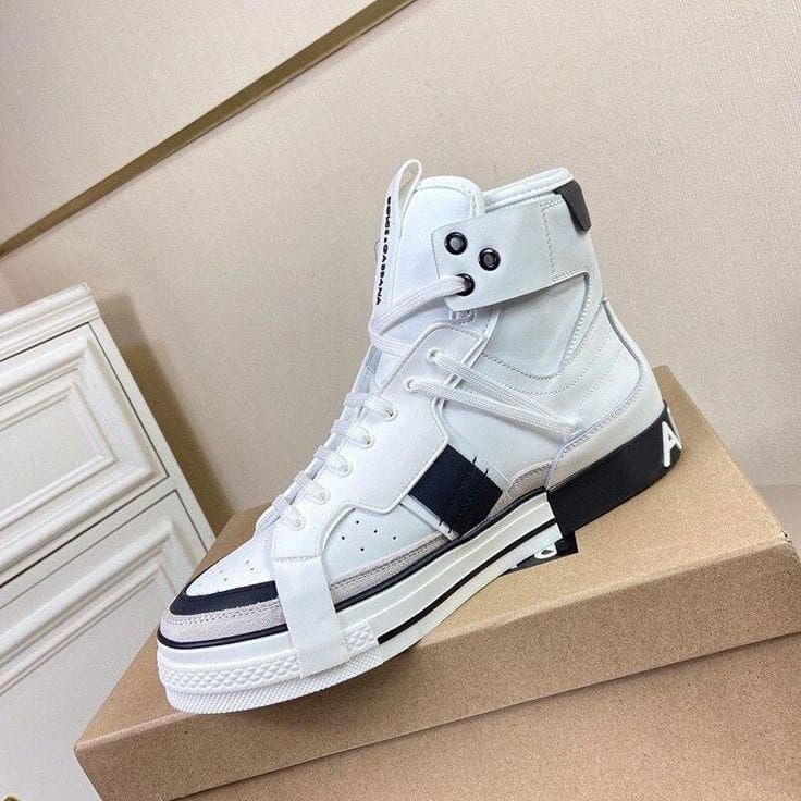 LUXURY WHITE SNEAKERS FOR MEN