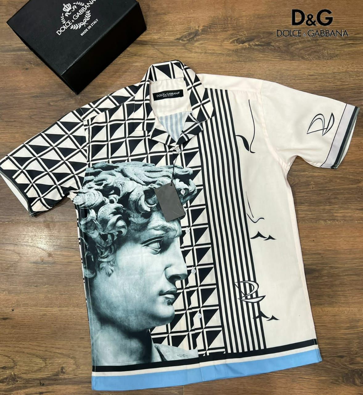 Printed High End Quality Luxury Half Sleeves Shirt for Men