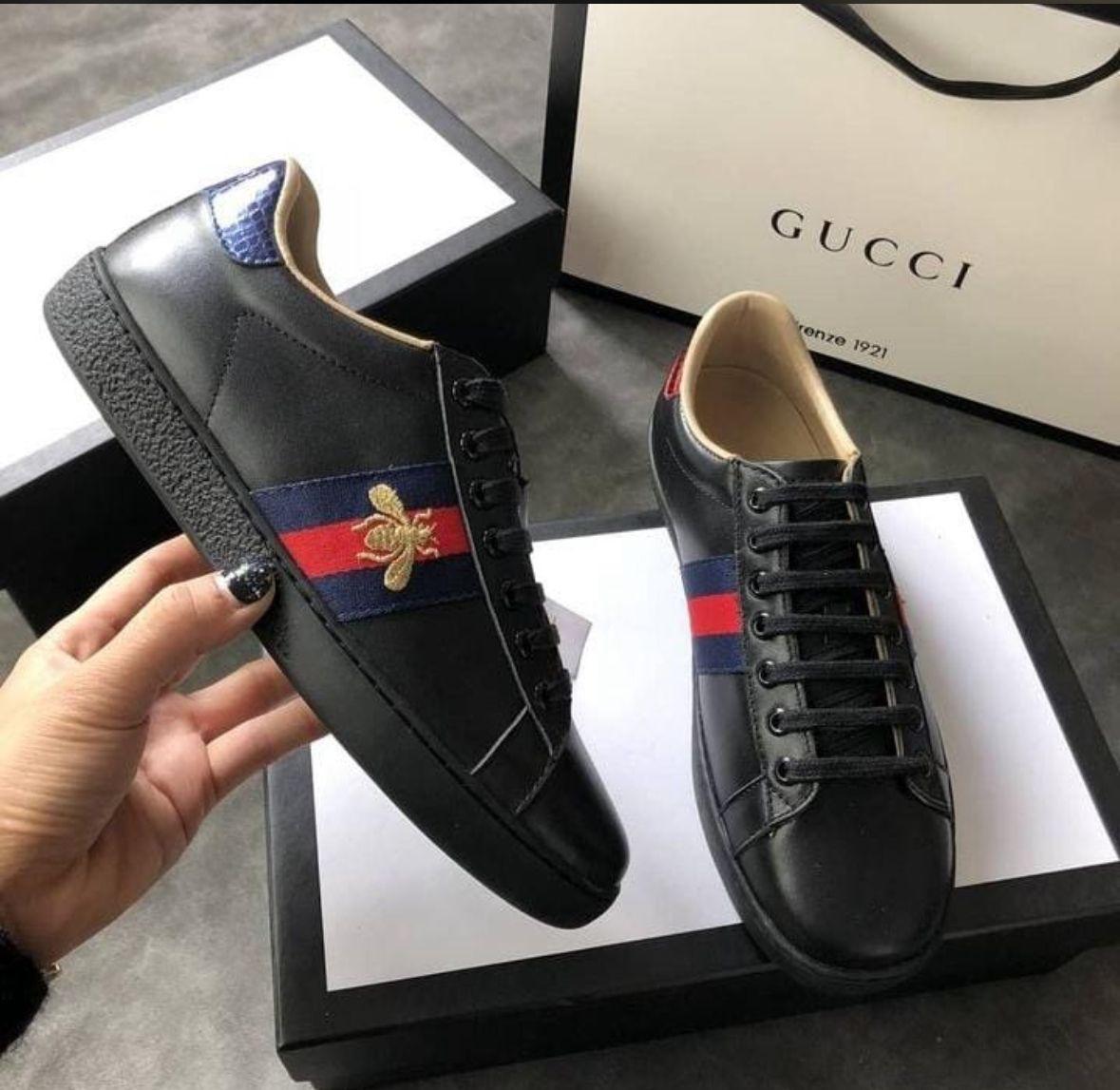 LUXURY BEE SNEAKERS FOR MEN