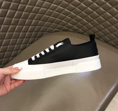 PREMIUM QUALITY SNEAKERS FOR MEN