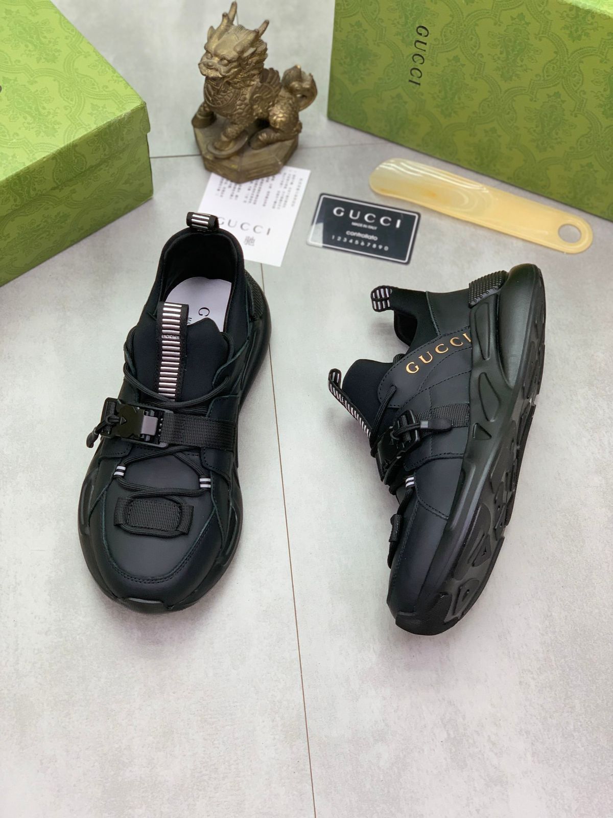 LUXURY SPORTS SNEAKER FOR MEN