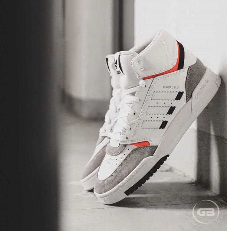 PREMIUM WHITE SPORTS SNEAKER FOR MEN