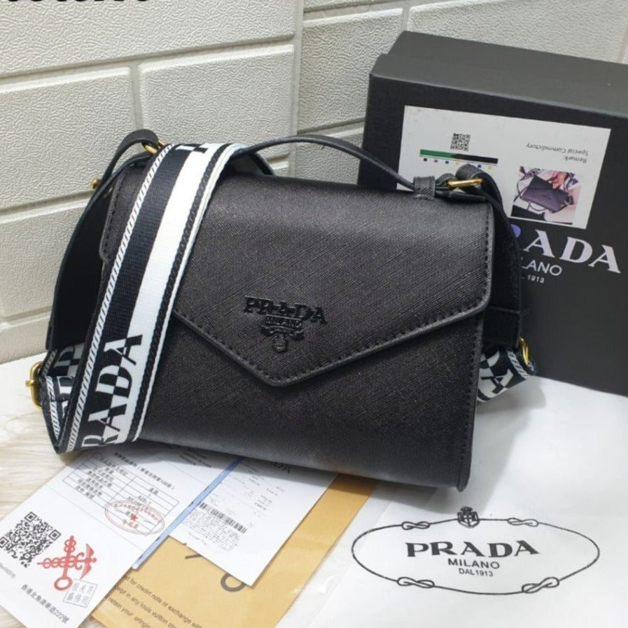PREMIUM MONOCHROME SAFFIANO BAG