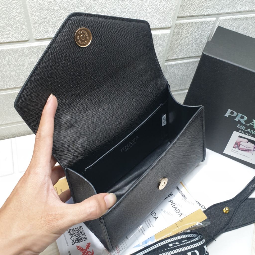 PREMIUM MONOCHROME SAFFIANO BAG
