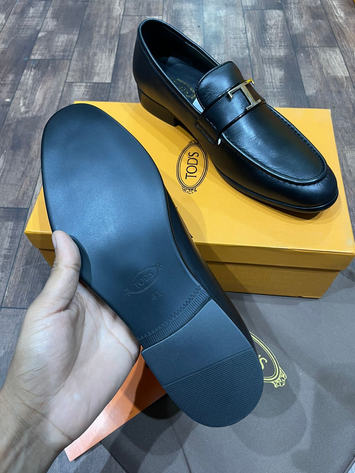 Premium Loafers With Initial Logo