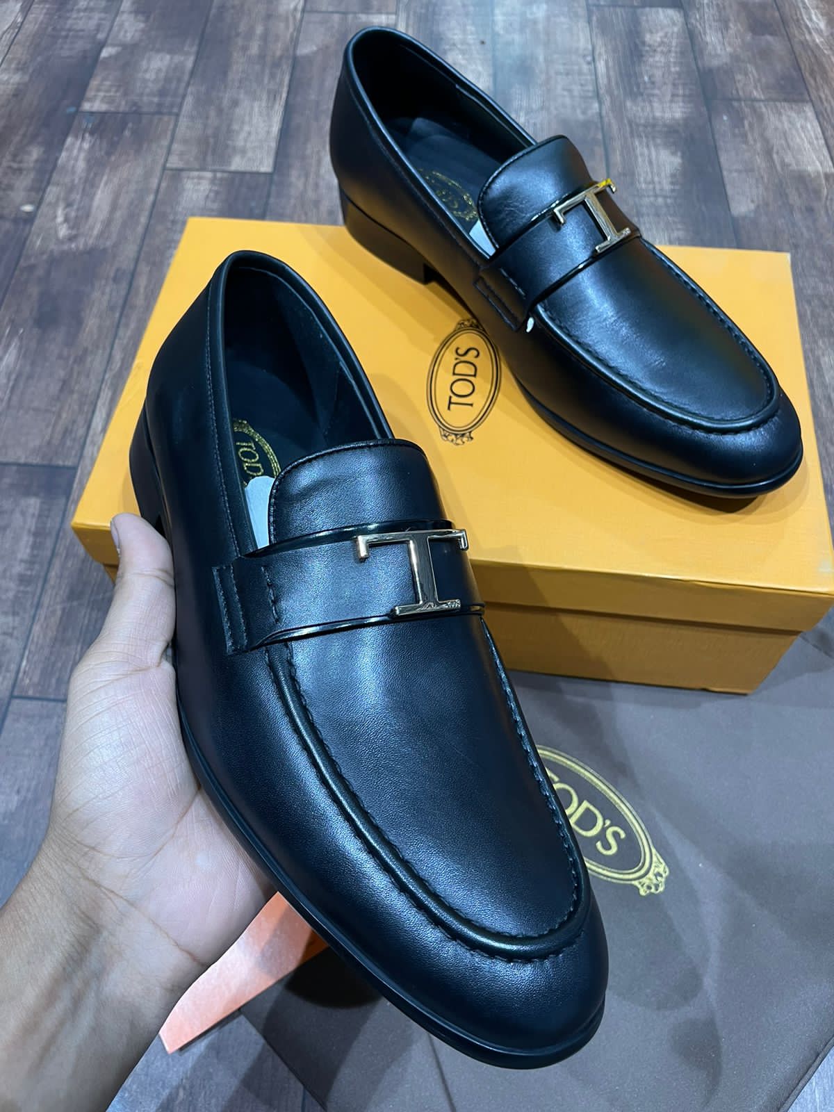 Premium Loafers With Initial Logo
