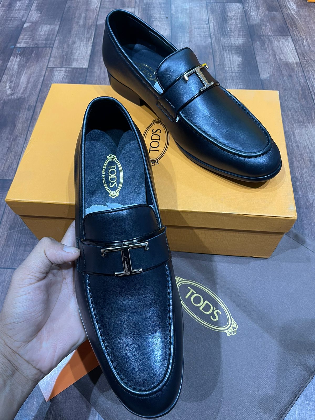 Premium Loafers With Initial Logo