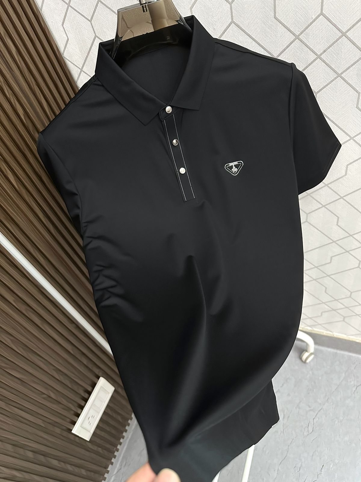 LUXURY LOGO TEES FOR MEN
