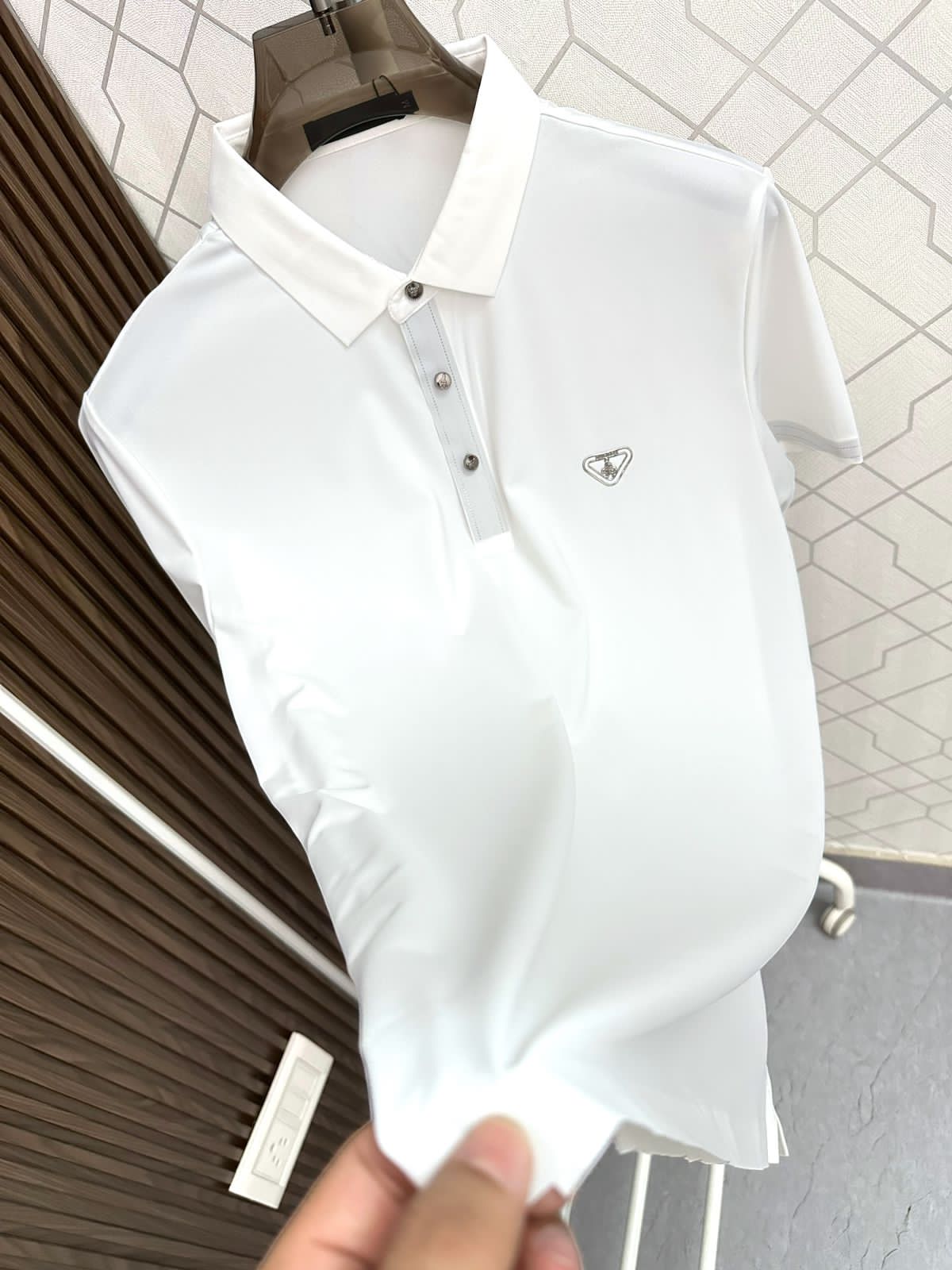 LUXURY LOGO TEES FOR MEN
