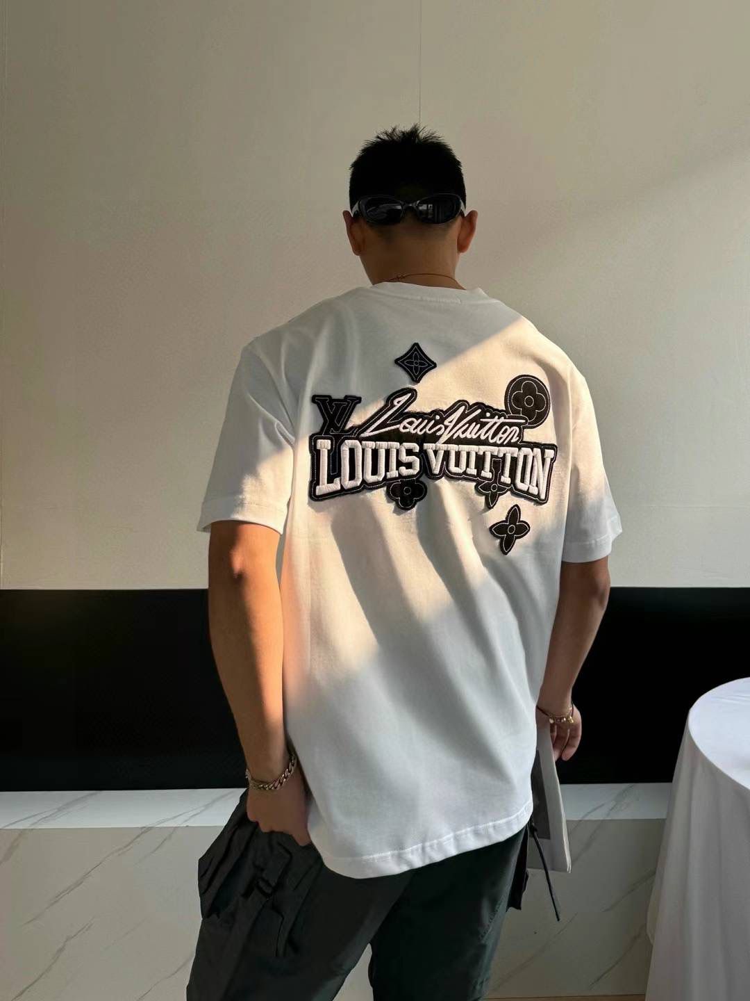 EMBROIDERED DROP SHOULDER TEES(WHITE)