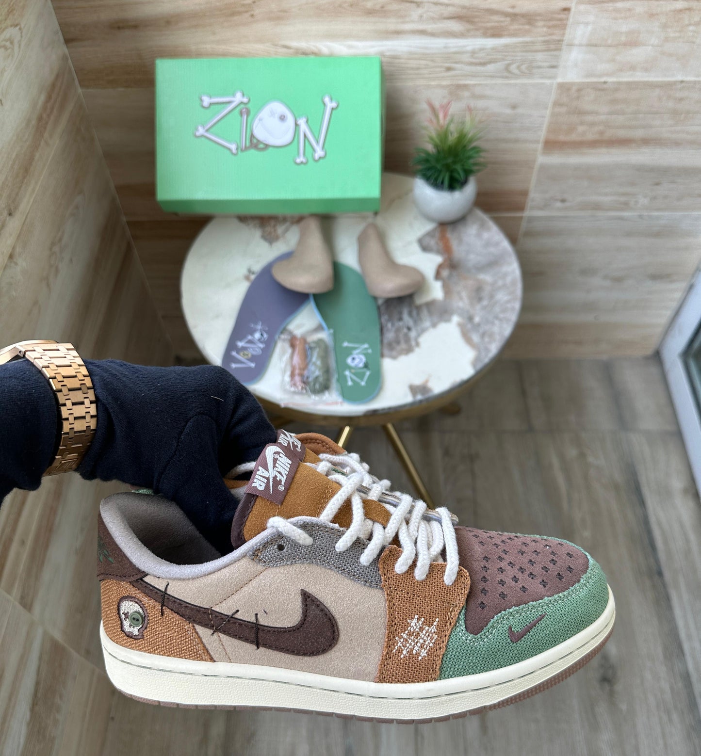 PREMIUM RETRO 1 VOODOO SNEAKERS