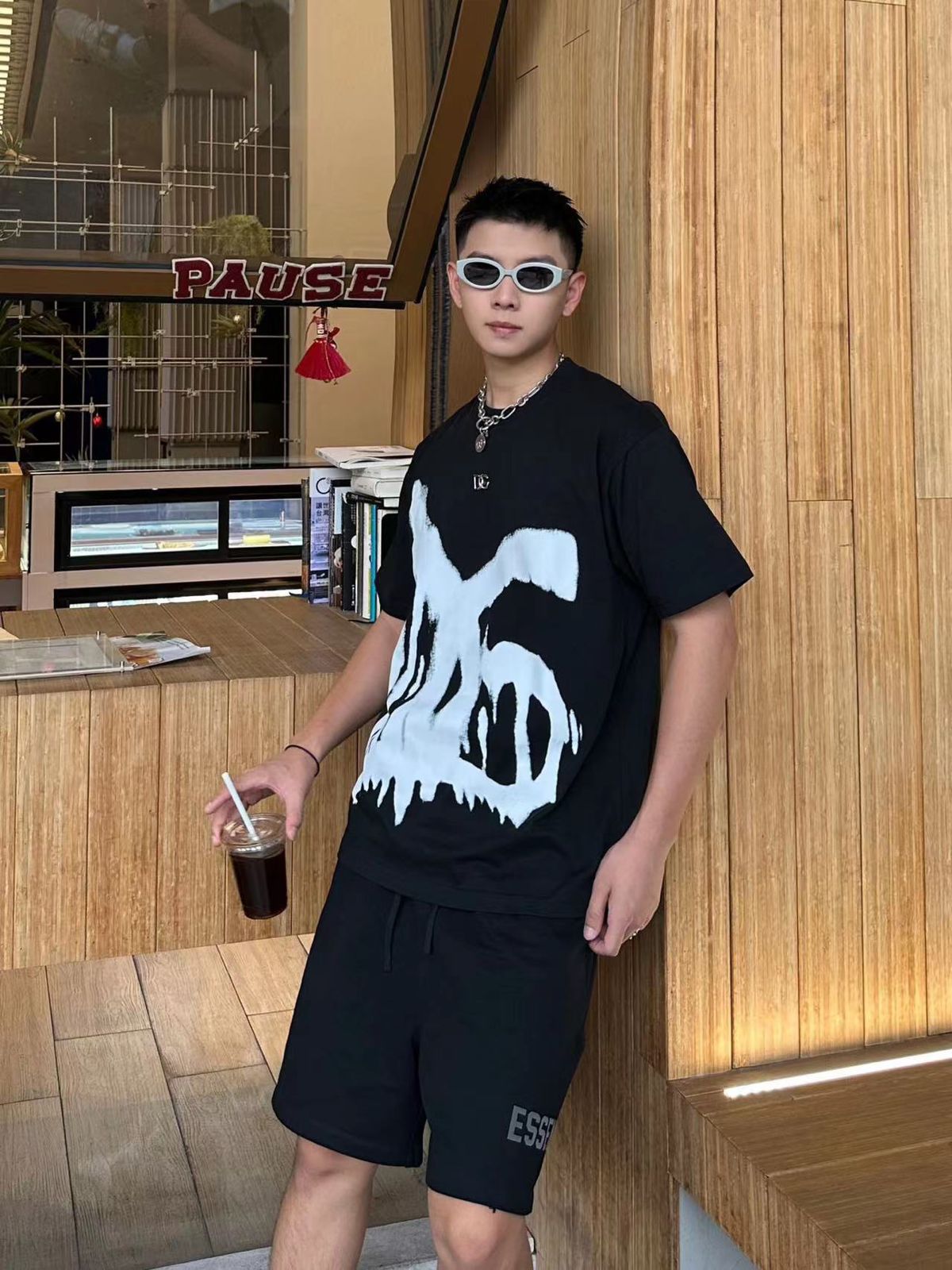 LUXURY DROP SHOULDER ROUND NECK T-SHIRTS FOR MEN (BLACK)