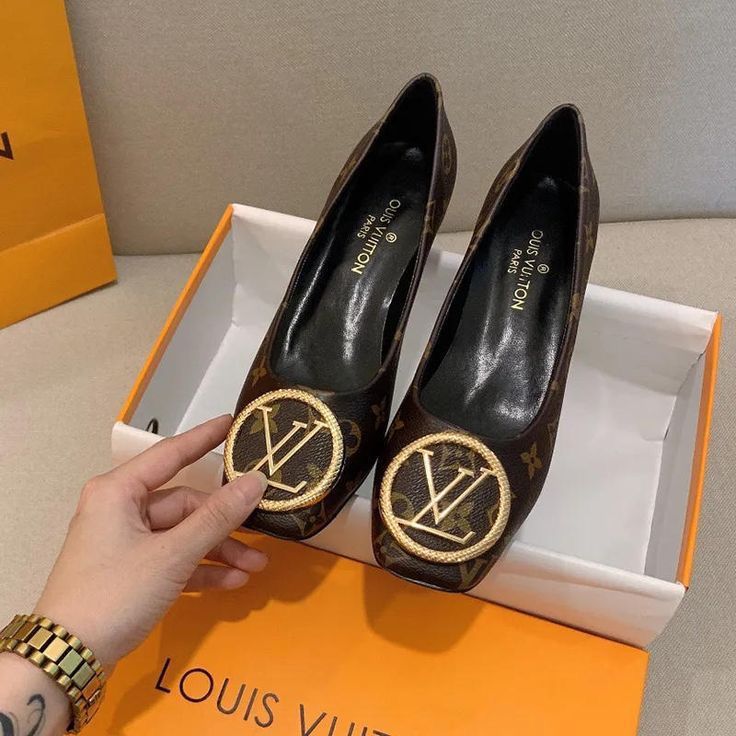 LUXURY BLOCK HEEL FOR WOMEN (2 PATTERN)