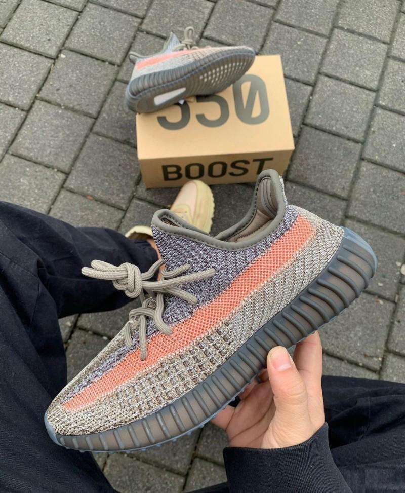 YEEZY 350 V2 SNEAKER FOR MEN
