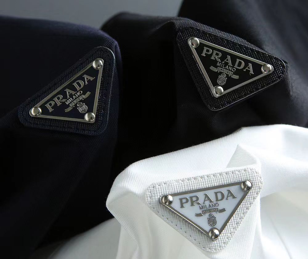 PREMIUM LOGO TEES FOR MEN