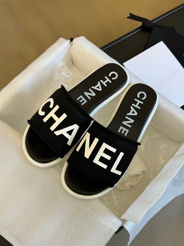 PREMIUM SLIDERS FOR WOMEN