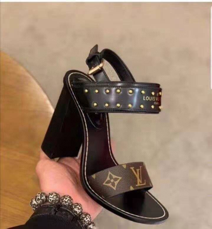 LUXURY HEELS FOR WOMEN (LAST PCS 36 SIZE ONLY)