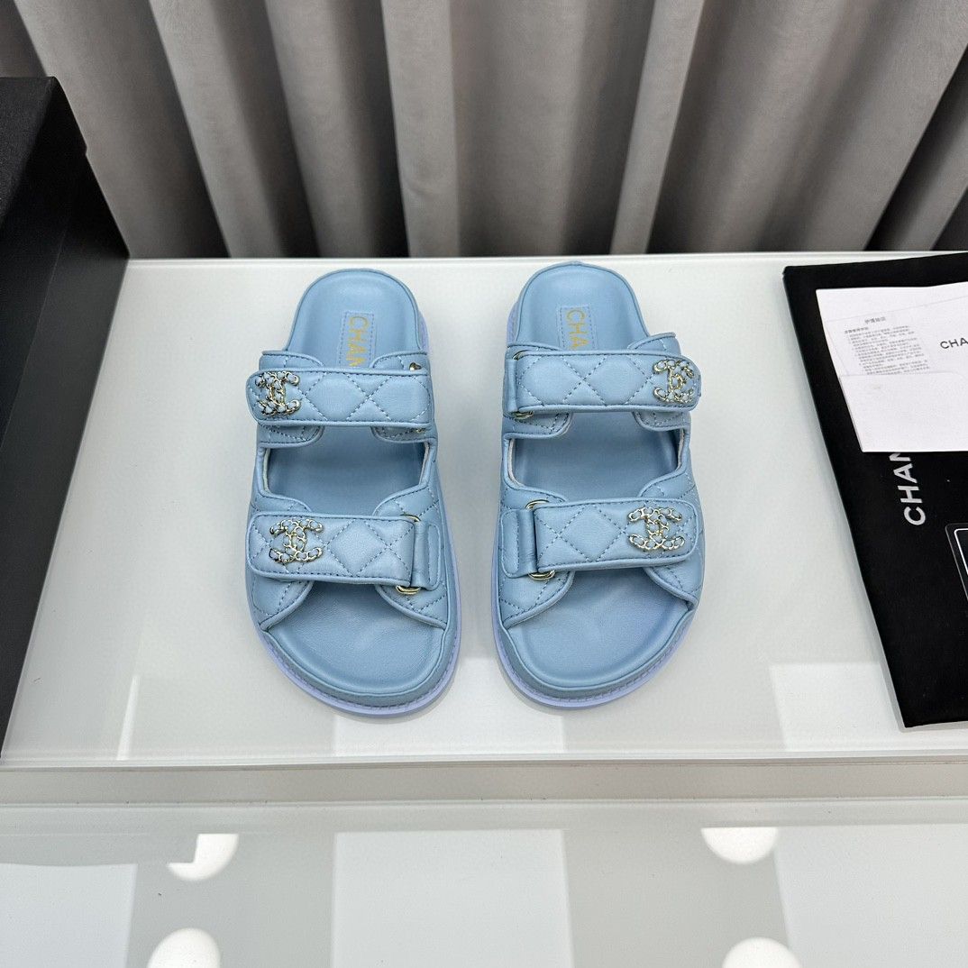 Interlocking CC Slides for Women
