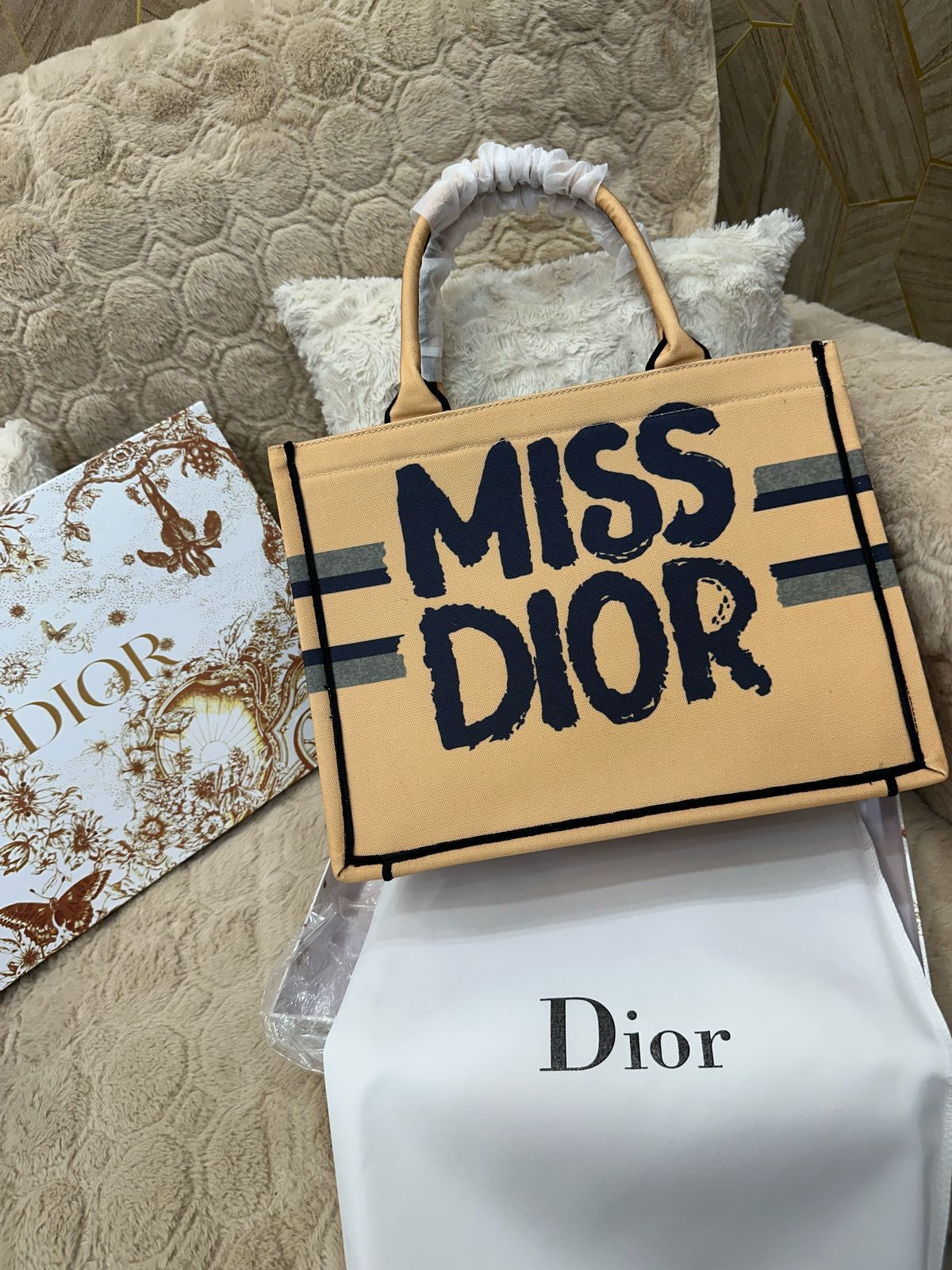 LUXURY CANVAS BOOK TOTE