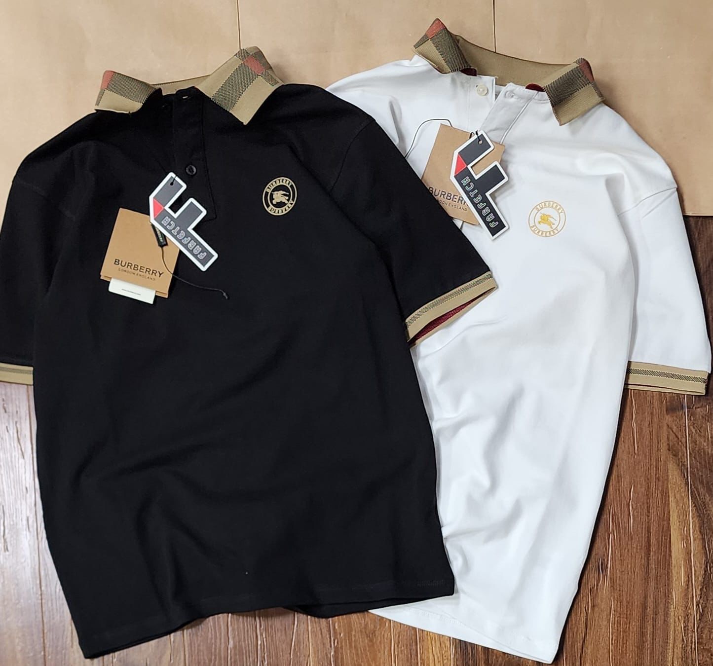 EMBROIDERED LOGO SOLID PATTERN TSHIRT