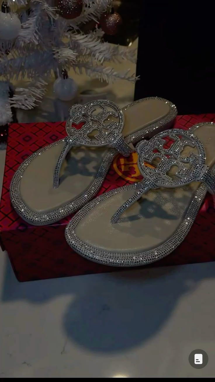 LUXURY SWAROVSKI FLATS FOR WOMEN