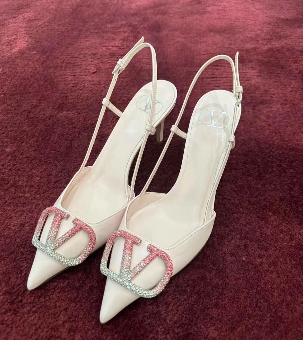 LUXURY HEELS WITH BUCKLE