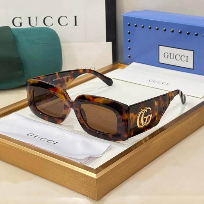 RECTANGULAR MODEL FOR WOMEN