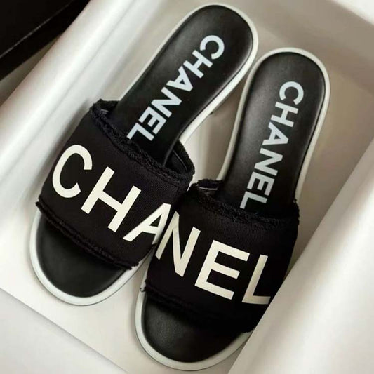 PREMIUM SLIDERS FOR WOMEN