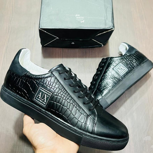 LUXURY SNEAKERS FOR MEN (SIZE ONLY 9 AND 10)