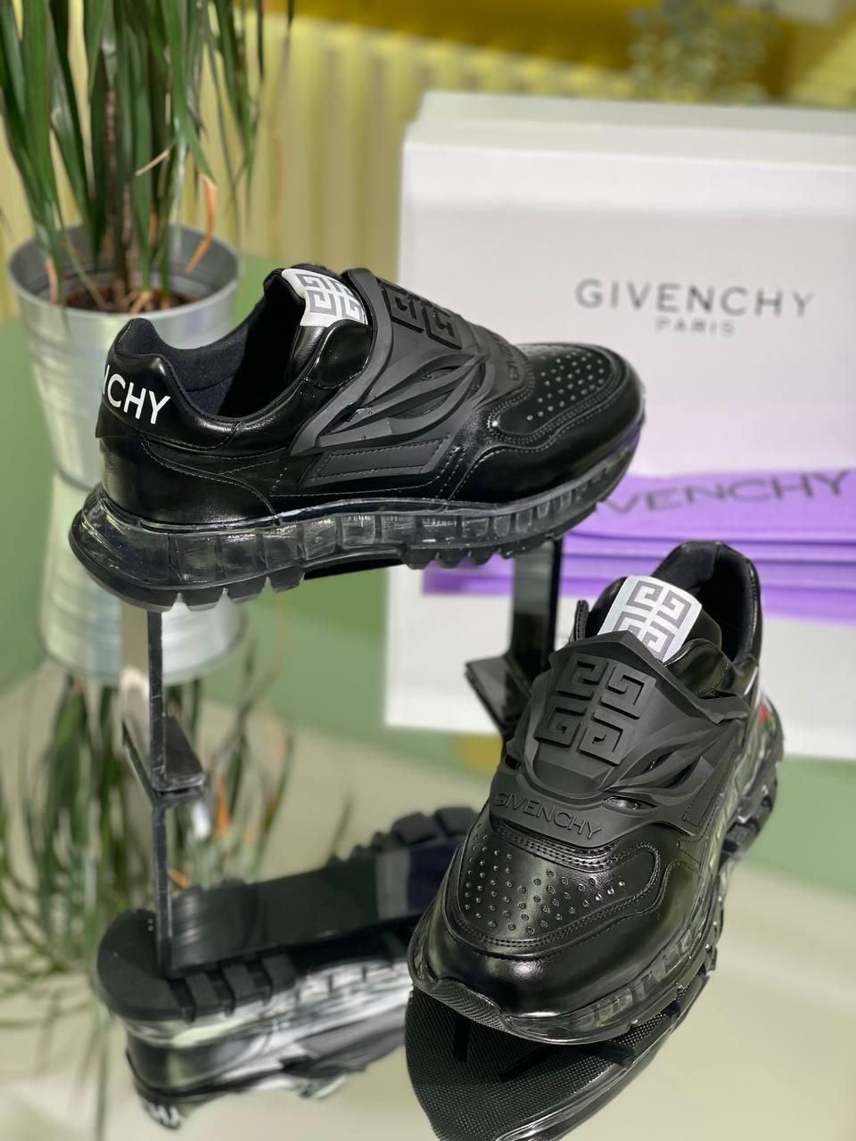 LUXURY GG SNEAKER IN STOCK