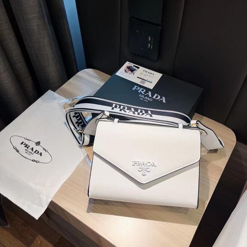 PREMIUM MONOCHROME SAFFIANO BAG