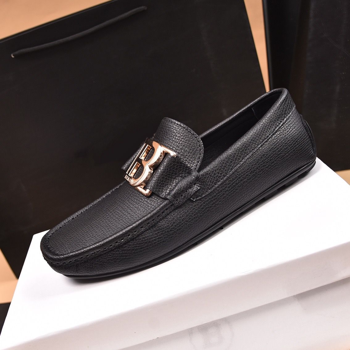 Initial-Logo Hardware Loafers For Men