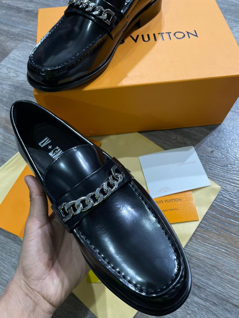 Luxury Loafers With Chain Design For Men