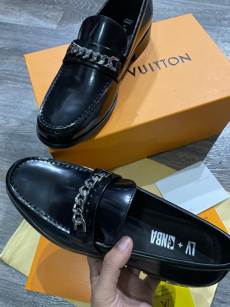 Luxury Loafers With Chain Design For Men