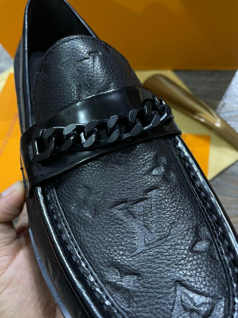 Luxury Embossed Loafers With Chain Design For Men (Black)