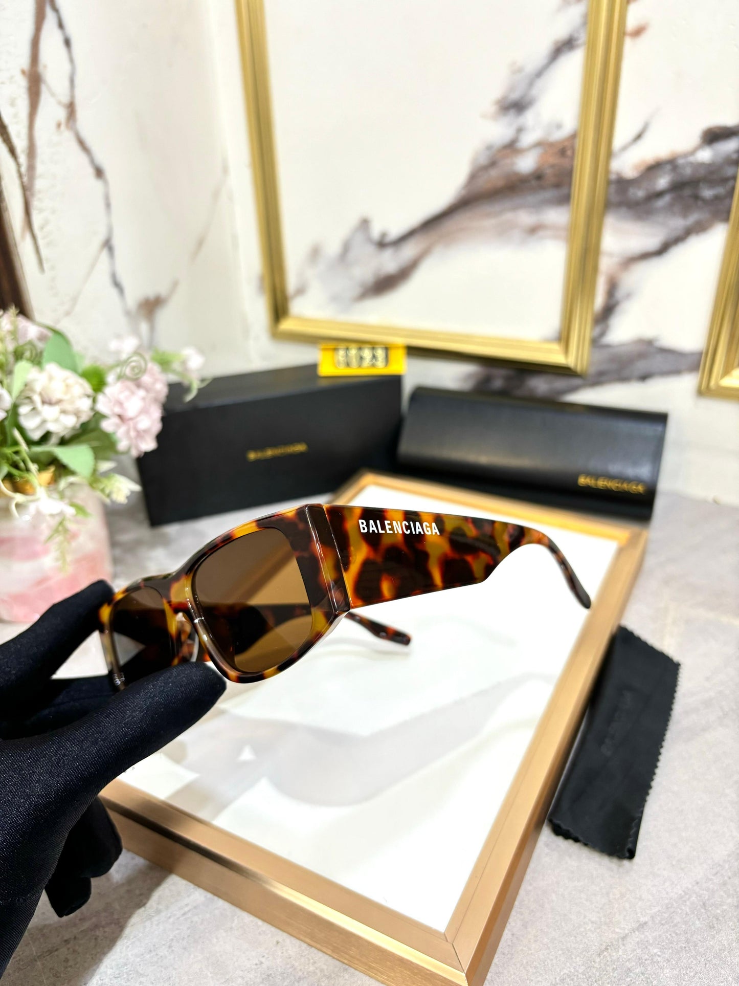 LUXURY EDITION OF SUNGLASSES