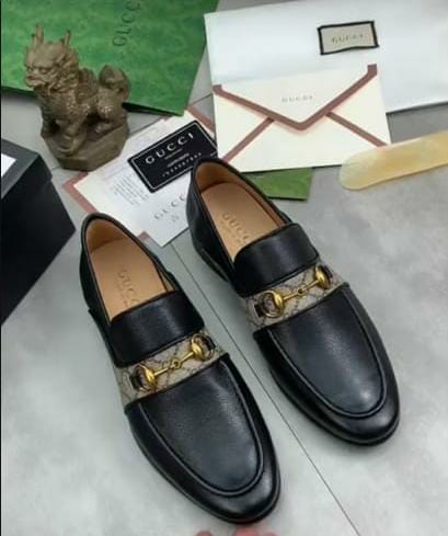 New Arrive Logo Plaque Loafers for Men