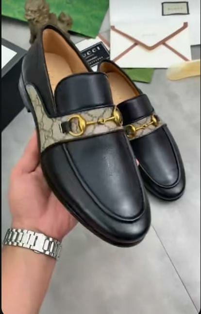 New Arrive Logo Plaque Loafers for Men