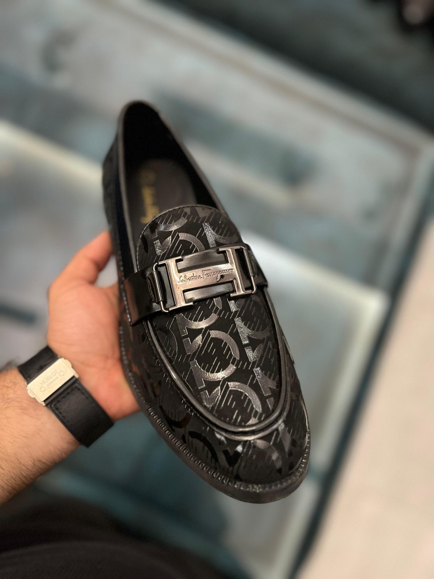 Luxury Designer Textured Logo Loafer For Men