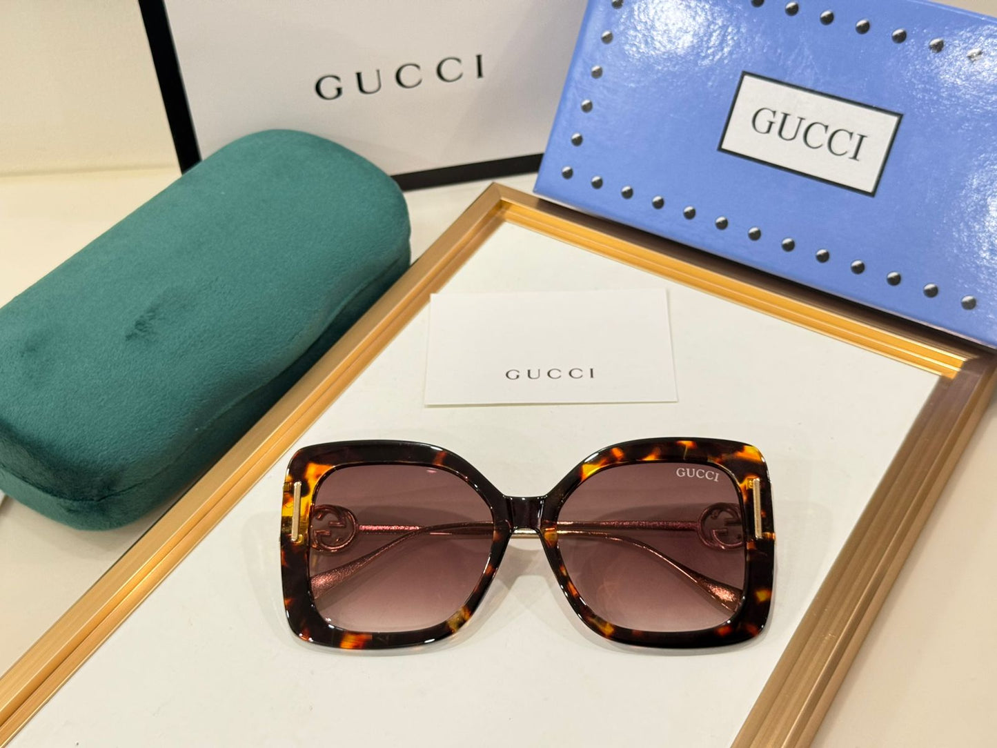 RECTANGULAR MODEL SUNGLASS FOR WOMEN