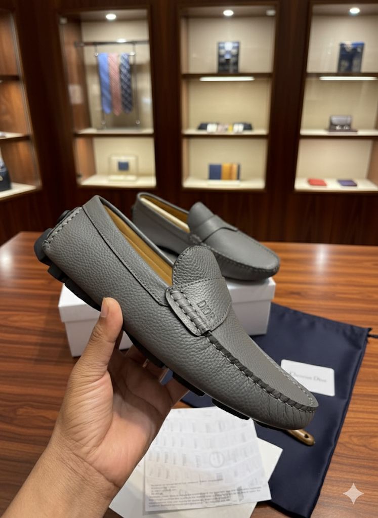 LUXURY STORE ARTICLE LOAFERS FOR MEN
