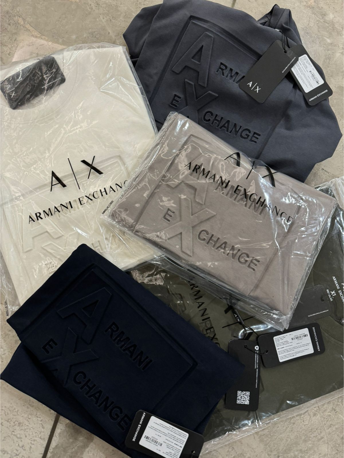 PREMIUM ROUND NECK LOGO T-SHIRT FOR MEN